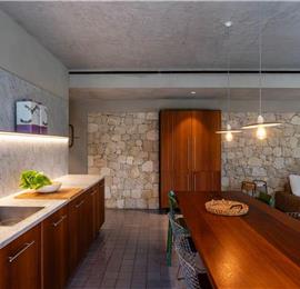 6 bedroom villa with pool and sea views near Noto, Sicily, sleeps 12
